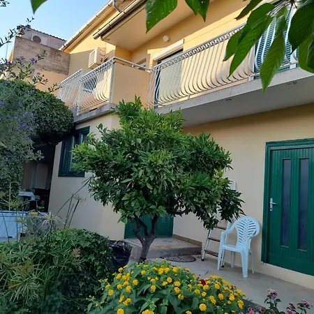 Villa Lily *
